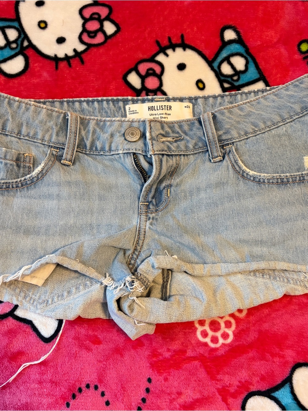 Hollister Light Wash Denim Low-Rise Women's Jean Shorts